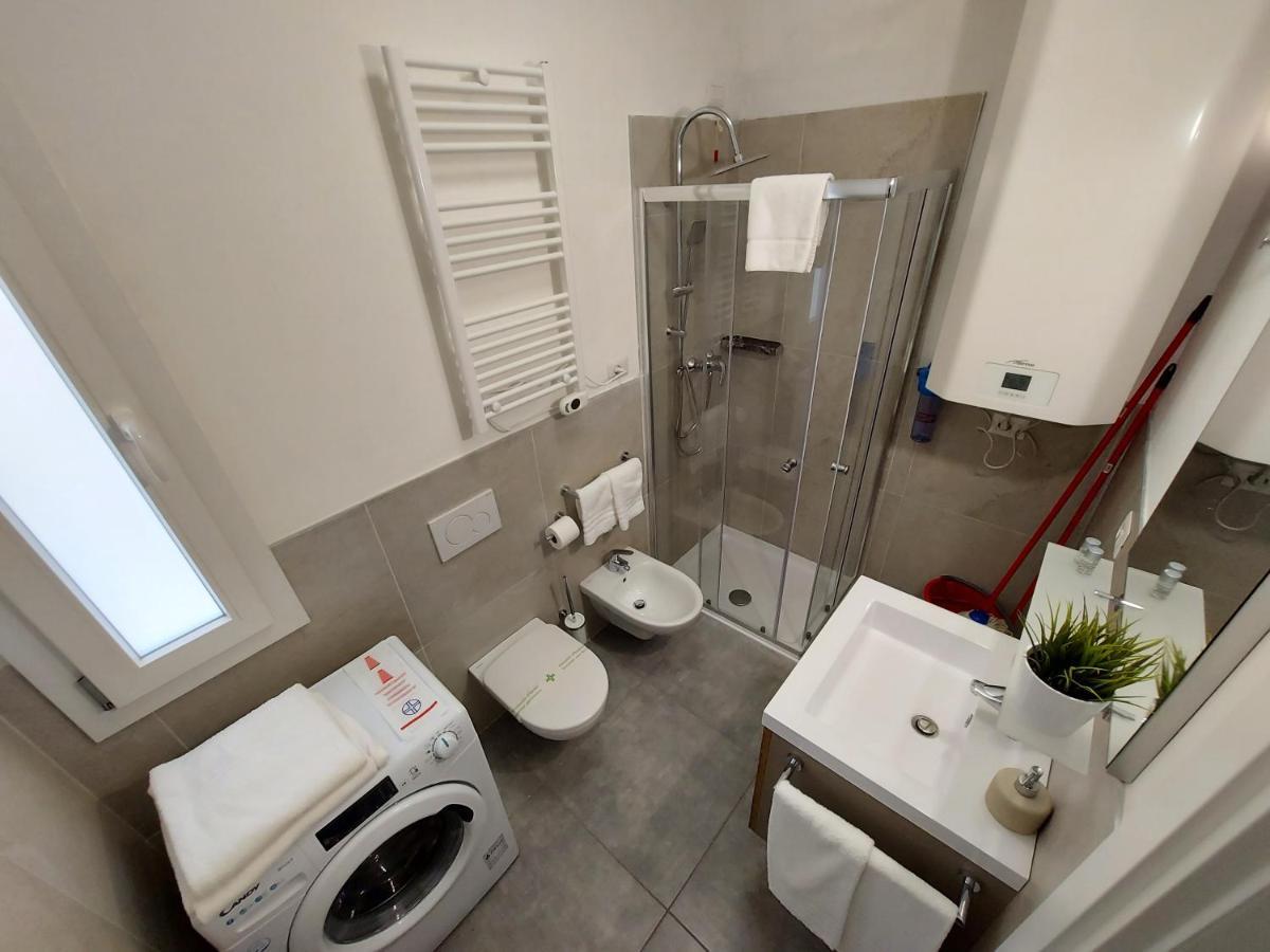 Residenza Delizia Camere & Appartamenti "Residenze Del Cuore" Werona Zewnętrze zdjęcie