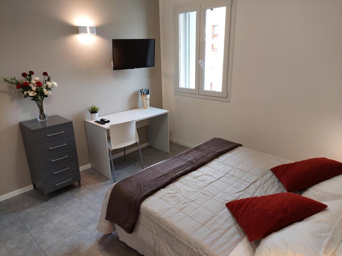 Residenza Delizia Camere & Appartamenti "Residenze Del Cuore" Werona Zewnętrze zdjęcie