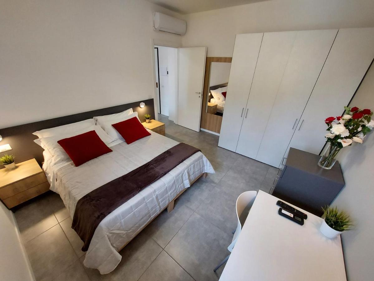 Residenza Delizia Camere & Appartamenti "Residenze Del Cuore" Werona Zewnętrze zdjęcie